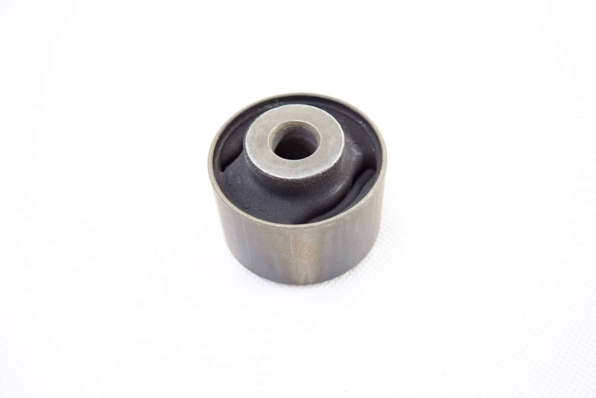 Tuleja mocowania tylnego dyferencjału OEM Subaru Impreza GT 93-00 Forester 97-08