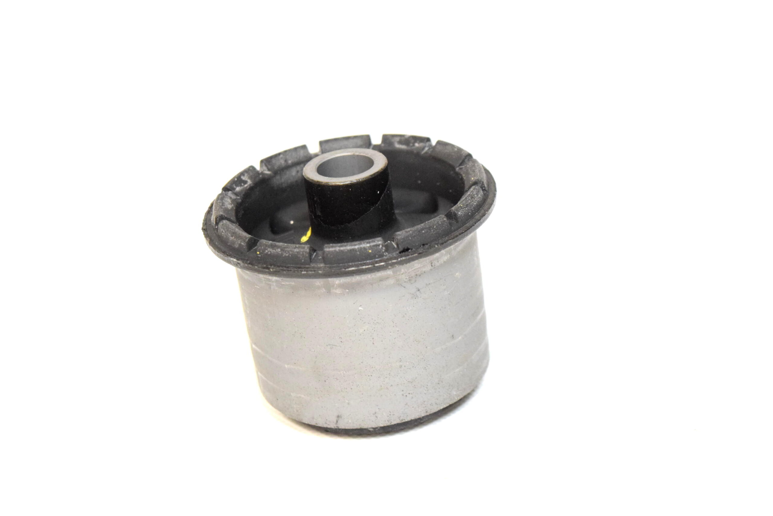 Tuleja mocowania tylnego dyferencjału OEM Subaru Impreza 03-07 prawa - obrazek 3