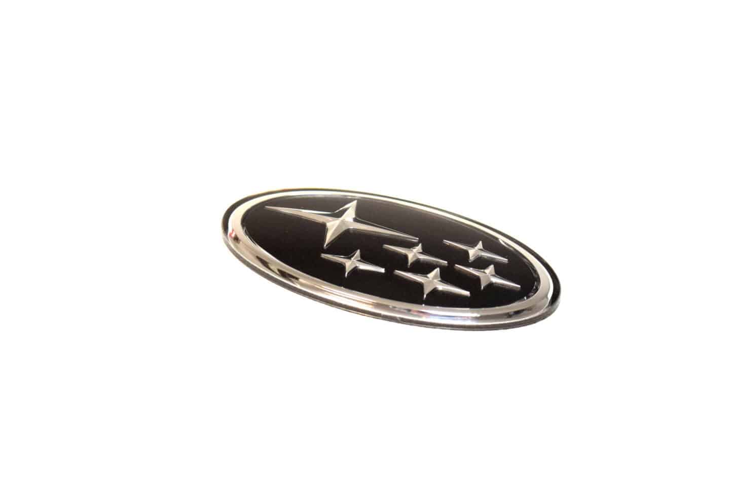 Emblemat atrapy przedniej Subaru Impreza 01-02