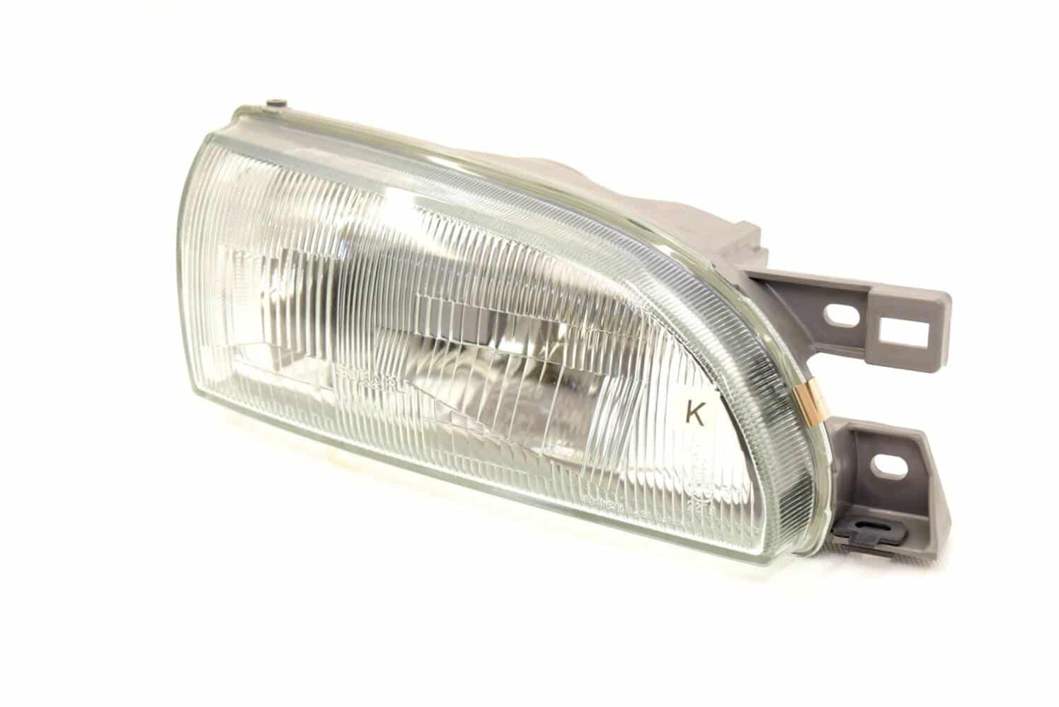 84001FA080 Lampa przednia prawa OEM Subaru Impreza GC8 94-96