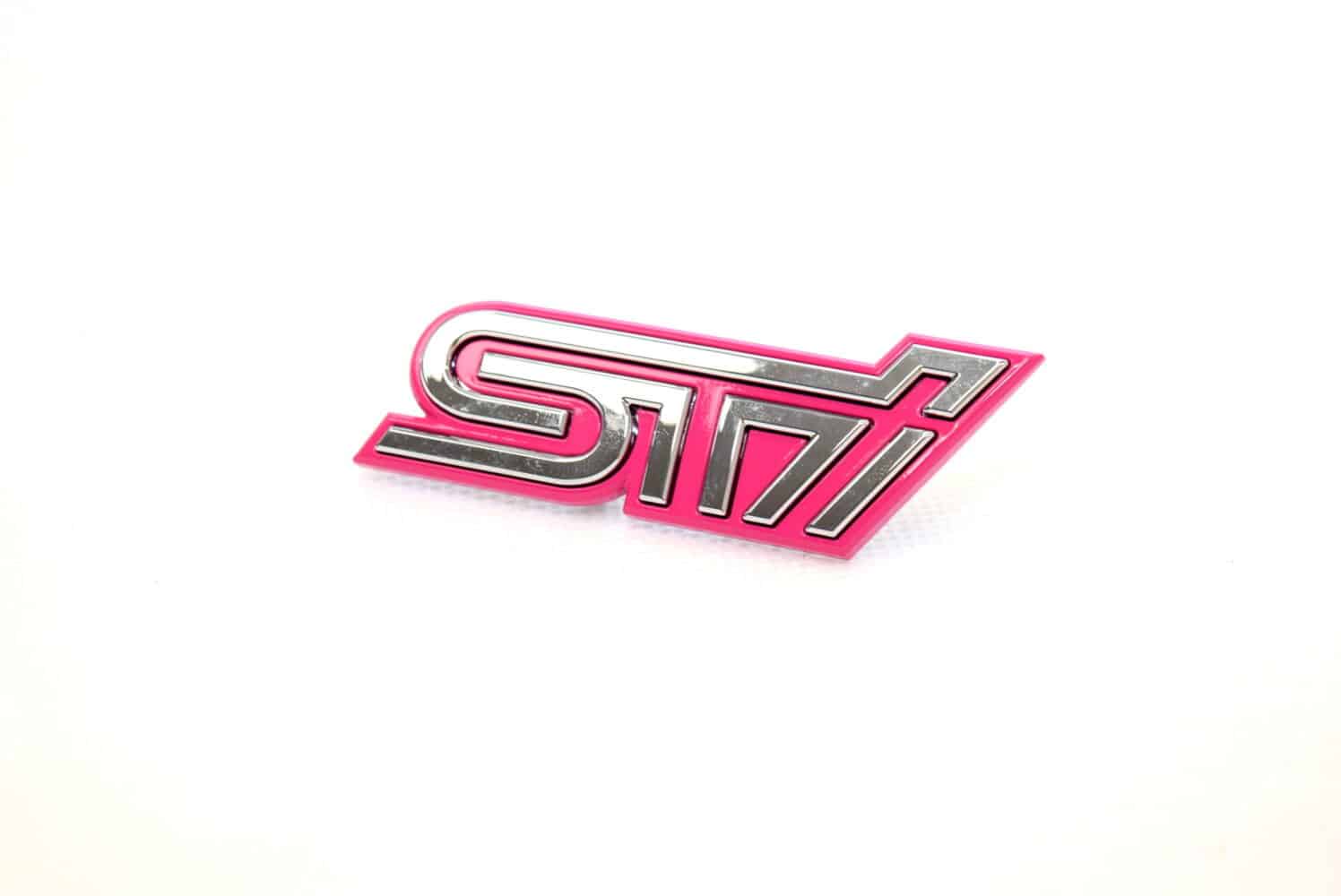 93013FE070 Emblemat grilla przedniego Subaru Impreza STI 01-03