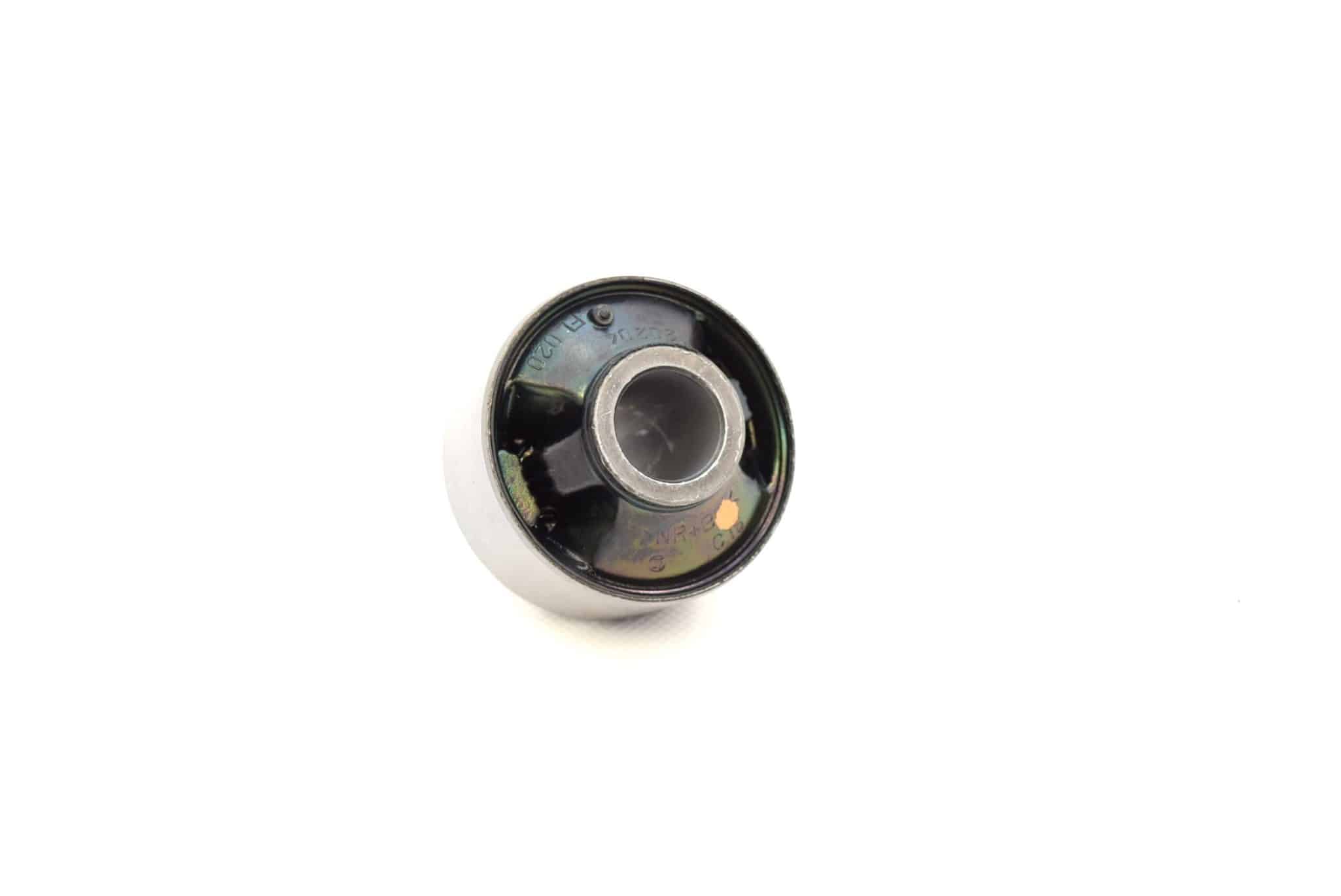 Tuleja tylna przedniego wahacza Subaru Forester SK 18-24 XV 18-25 Outback BT 20-25 - obrazek 2