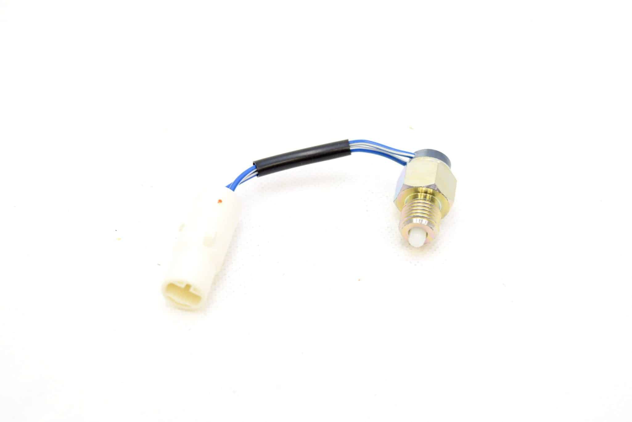 Przełącznik świateł cofania OEM Subaru Impreza Forester Legacy - obrazek 4