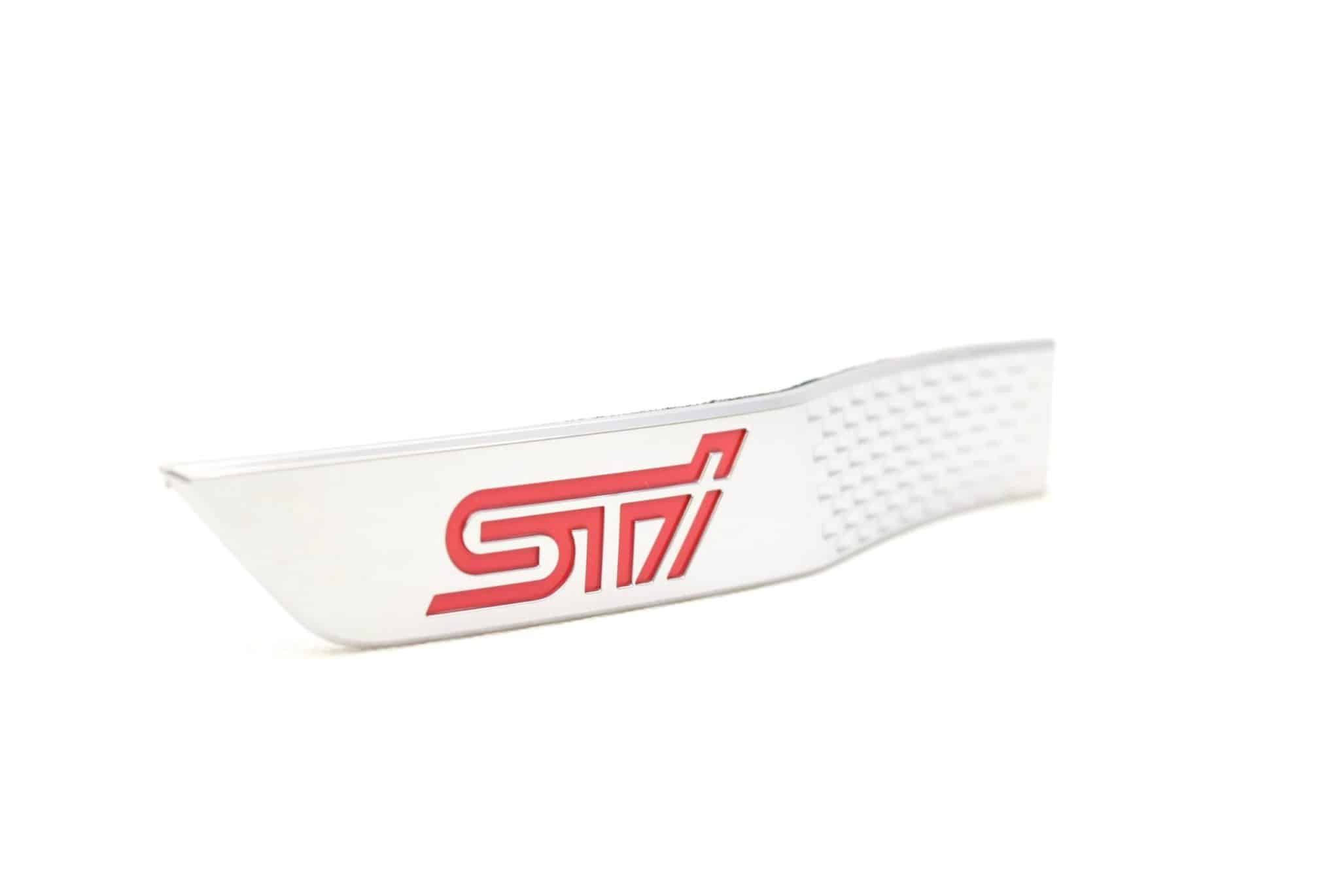 Emblemat błotnika przedniego lewego Subaru Impreza STI 2015-2021
