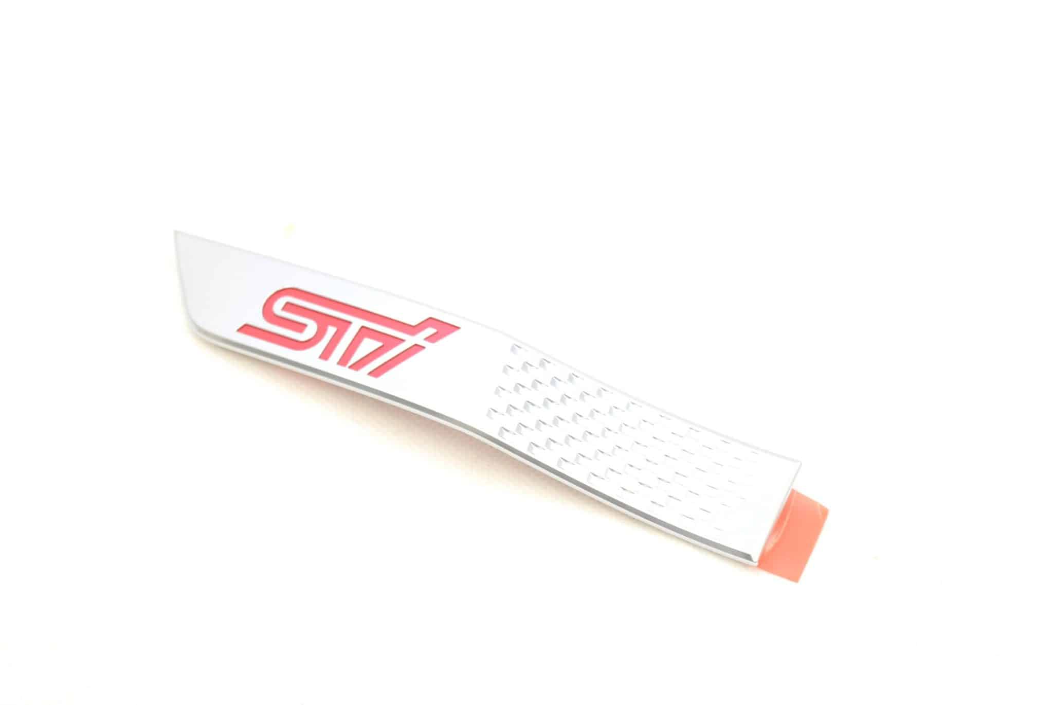 Emblemat błotnika przedniego lewego Subaru Impreza STI 2015-2021 - obrazek 3