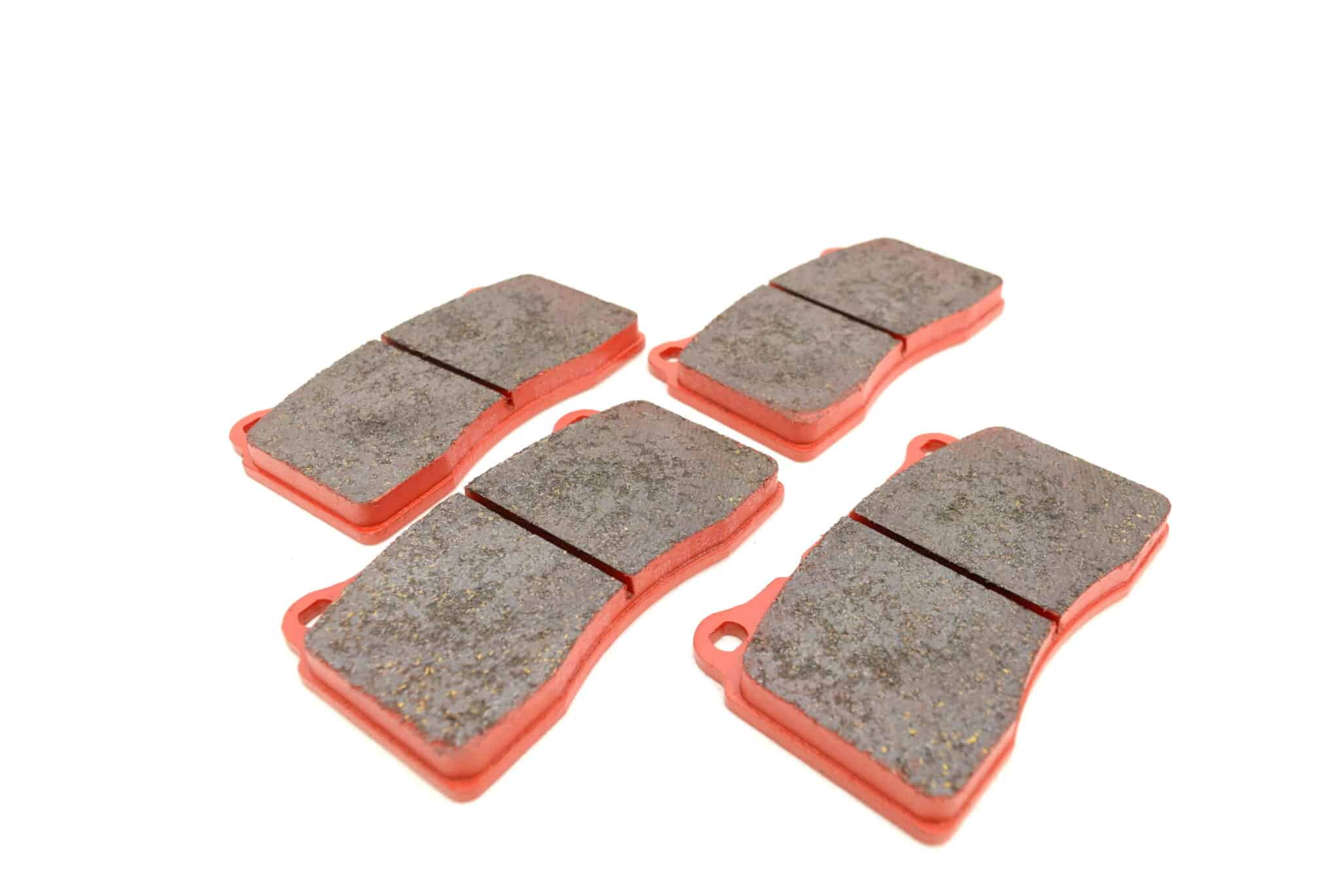 Klocki hamulcowe przednie DBA Race Performance Impreza STI 01-17 Lancer Evolution 5/6/7/8/9/10