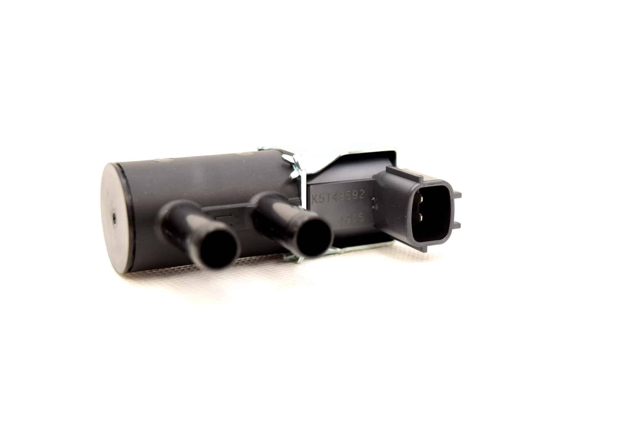 Solenoid sterowania doładowaniem Subaru Forester XT SJ 14-18 Impreza WRX 15-21 - obrazek 4