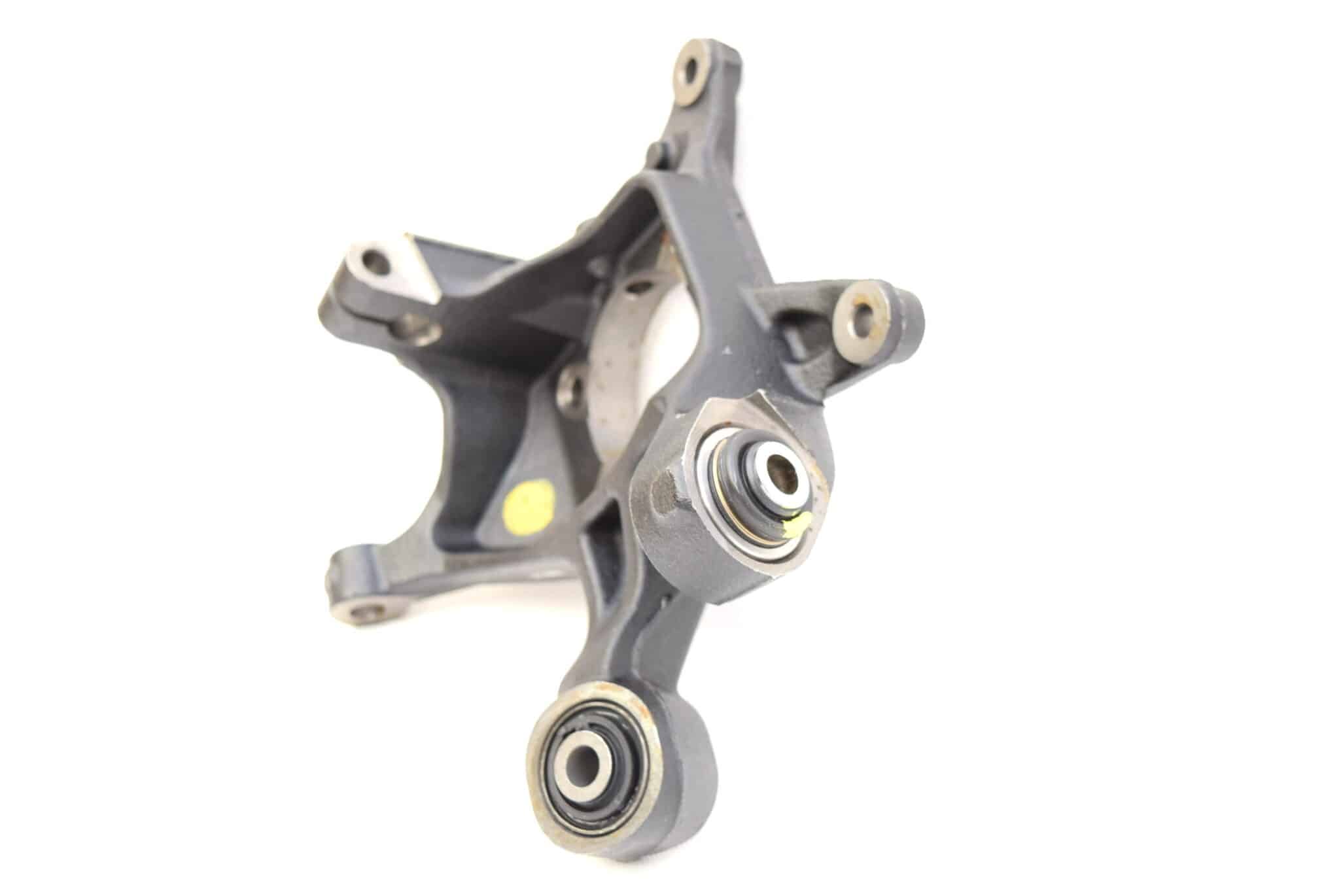 Zwrotnica tylna prawa Subaru Impreza STI 15-22 WRX 15-22