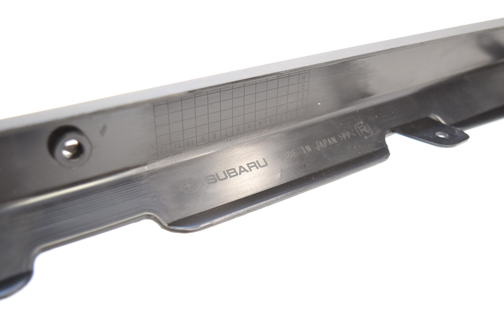 Zderzak przedni Subaru Outback BT 2020-2025 z otworami spryskiwaczy lamp - obrazek 4